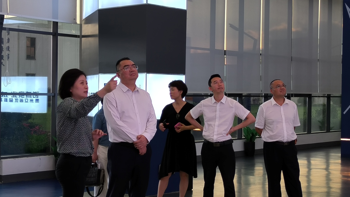 8月10日，安旅集团董事长吴宏建到公司调研3.jpg